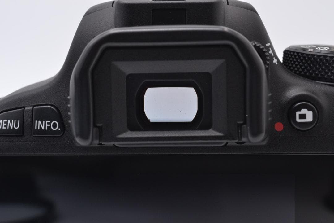 ■ 美品 S数極少 ■ キャノン　Canon Kiss X7 ダブルズームキット