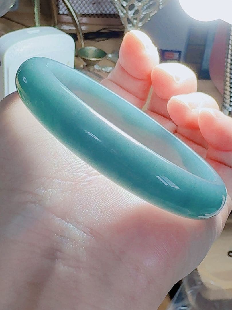 天然本翡翠《本物保証》 藍水ヒスイ Aジェダイト 半円形　バングル60.6mm