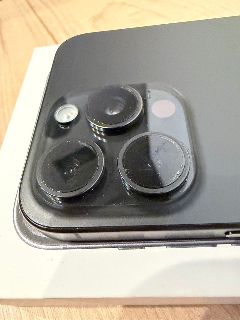Apple iPhone 15 Pro Max 256GB ブラックチタニウム
