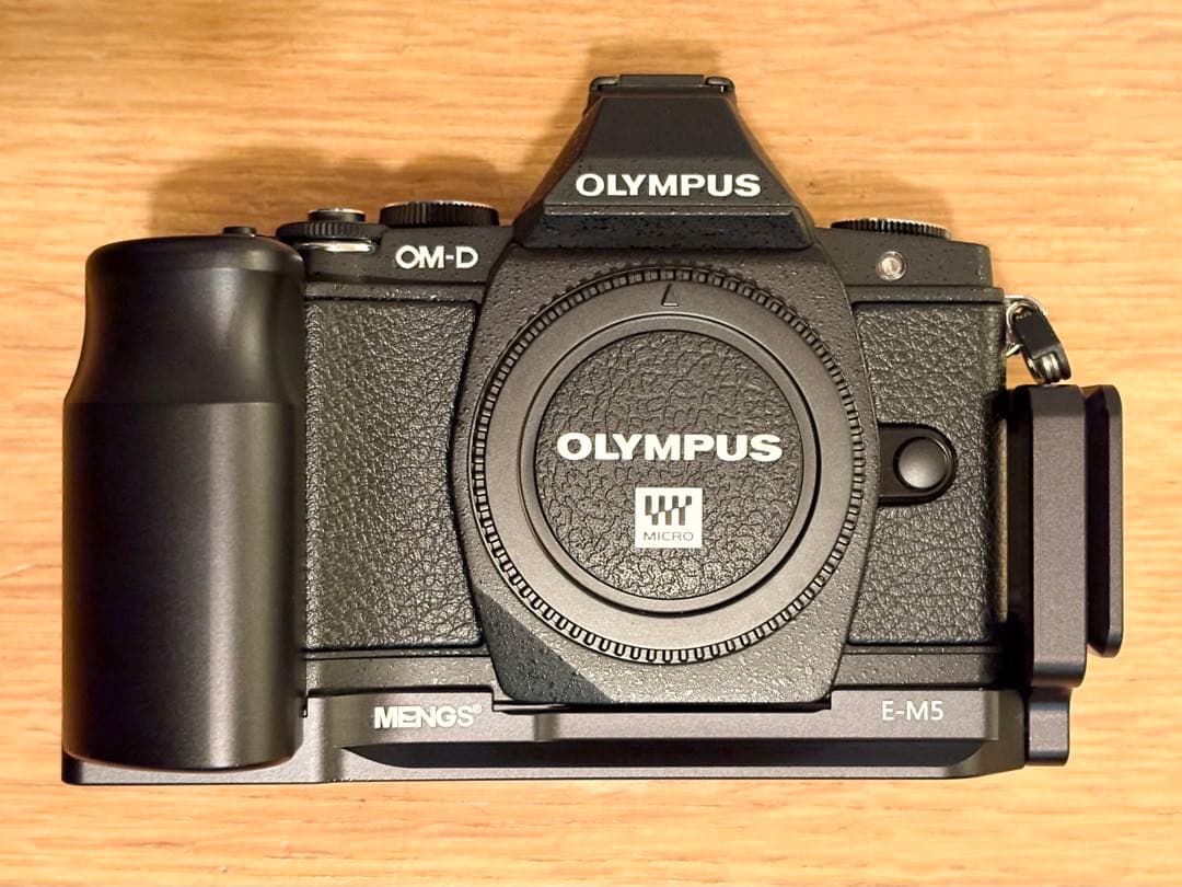 オリンパス M5 エリートブラック メタルグリップ付き シャッター回数3037回