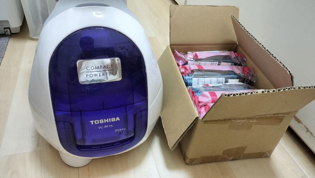 TOSHIBA VC-PF7A 掃除機 本体 紙パック付き