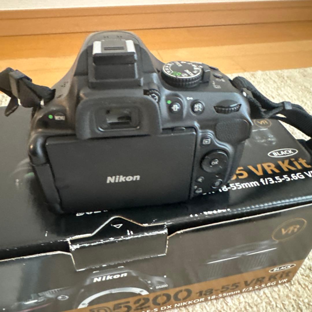 Nikon D5200 18-55VR レンズキット BLACK