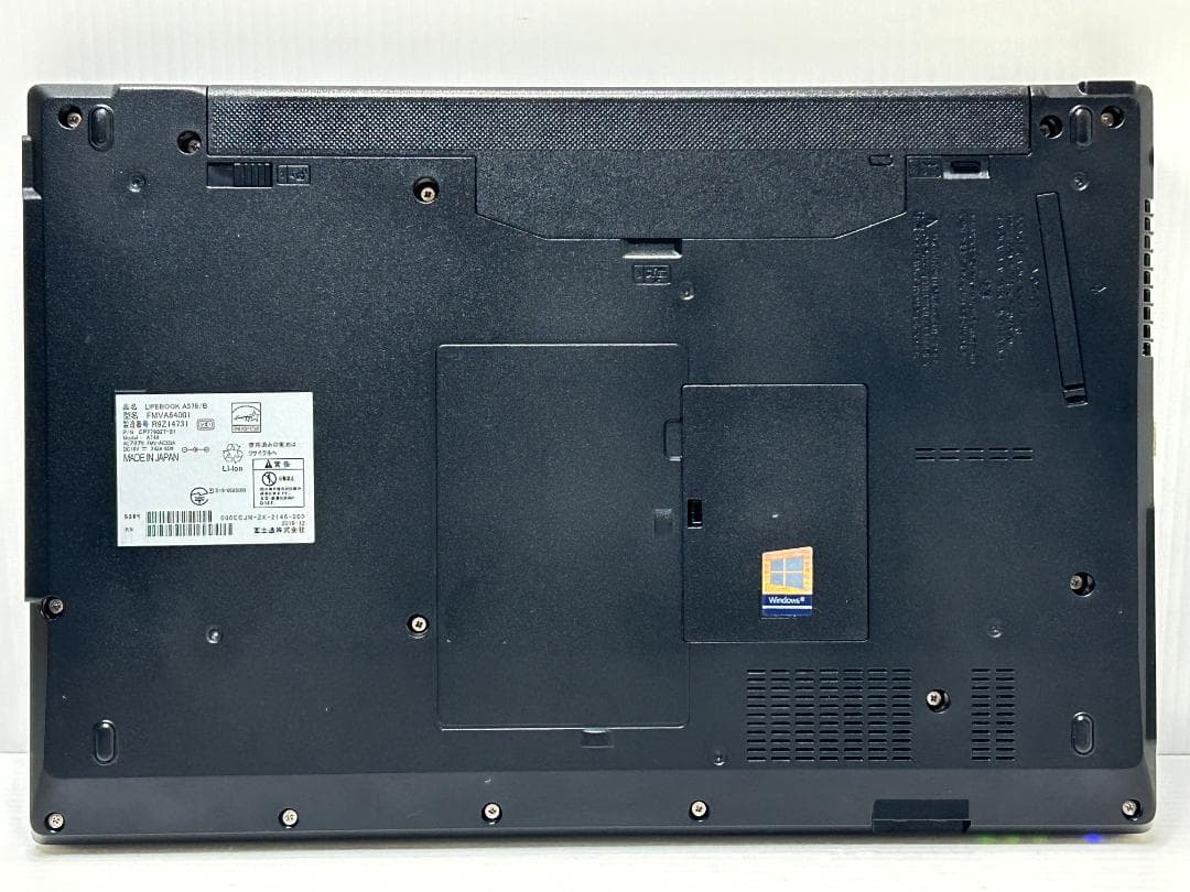 m*.様 第8世代Core i5 LIFEBOOK A579/B 8G 500G