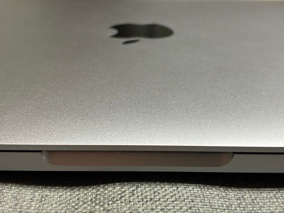 Touch bar付きのMac book Pro 2018