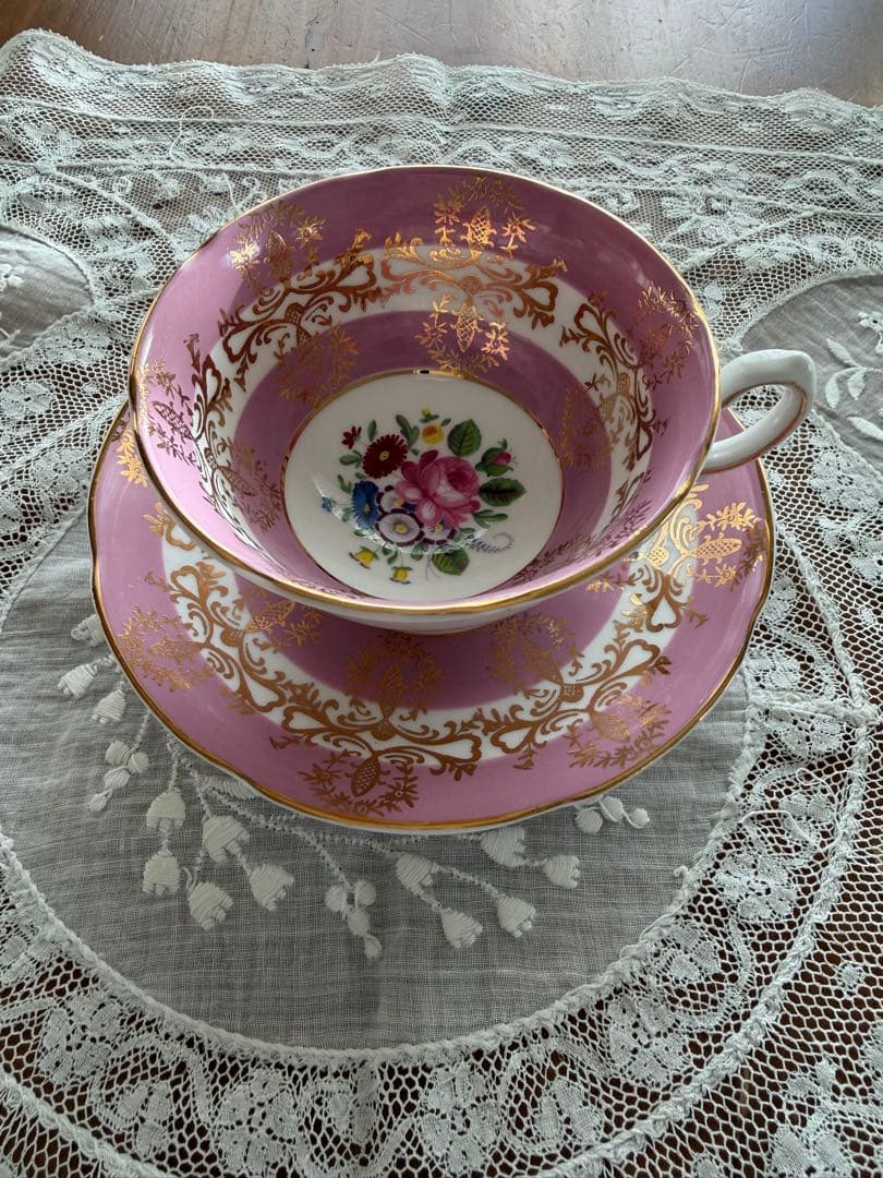 英国ロイヤルグラフトン ピンク＆ゴールド 豪華金彩 カップ＆ソーサー