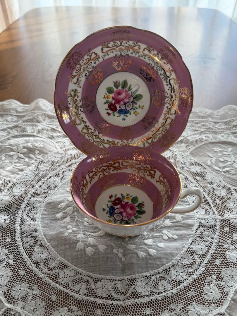 英国ロイヤルグラフトン ピンク＆ゴールド 豪華金彩 カップ＆ソーサー