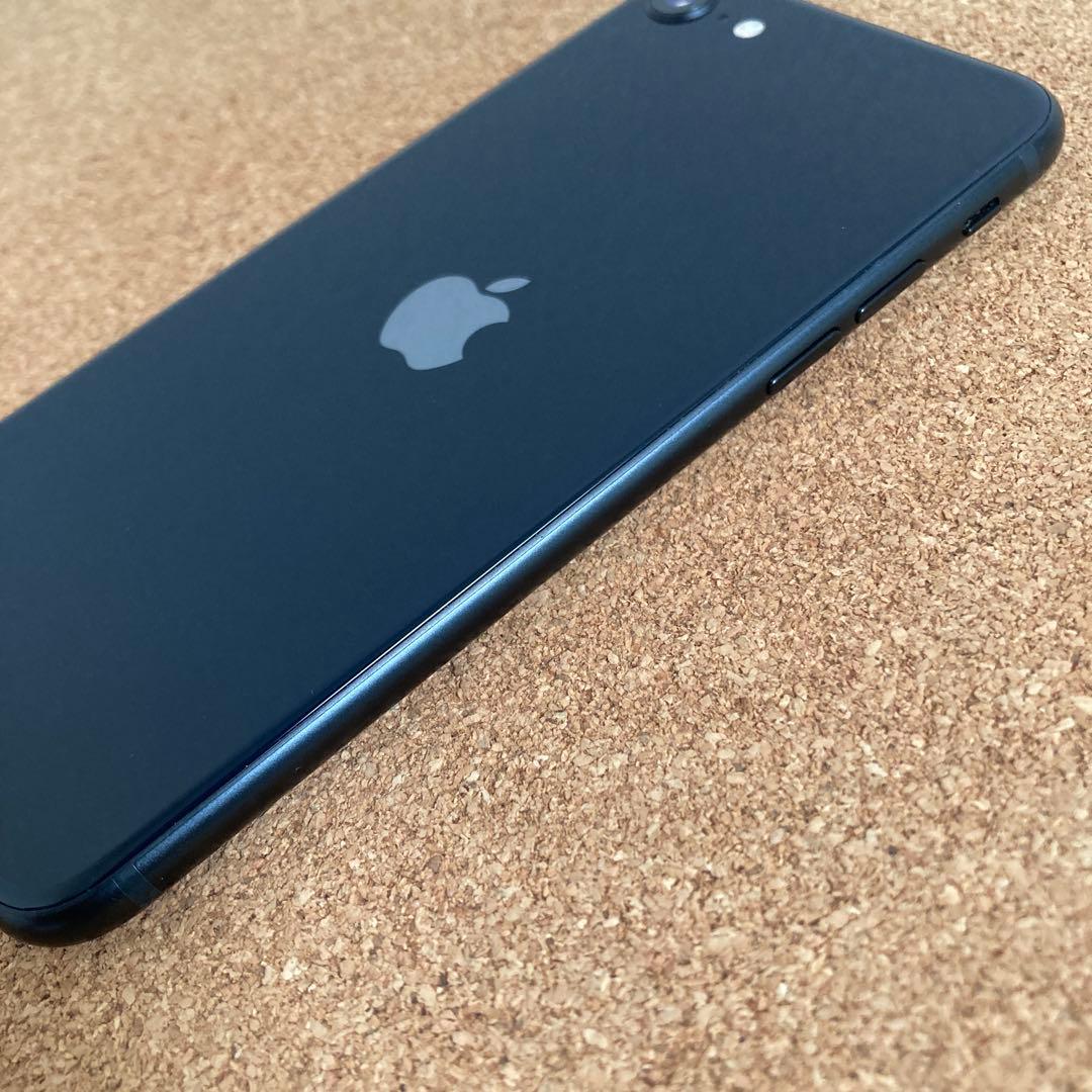 4181【早い者勝ち】電池新品☆iPhoneSE3 64GB SIMフリー☆