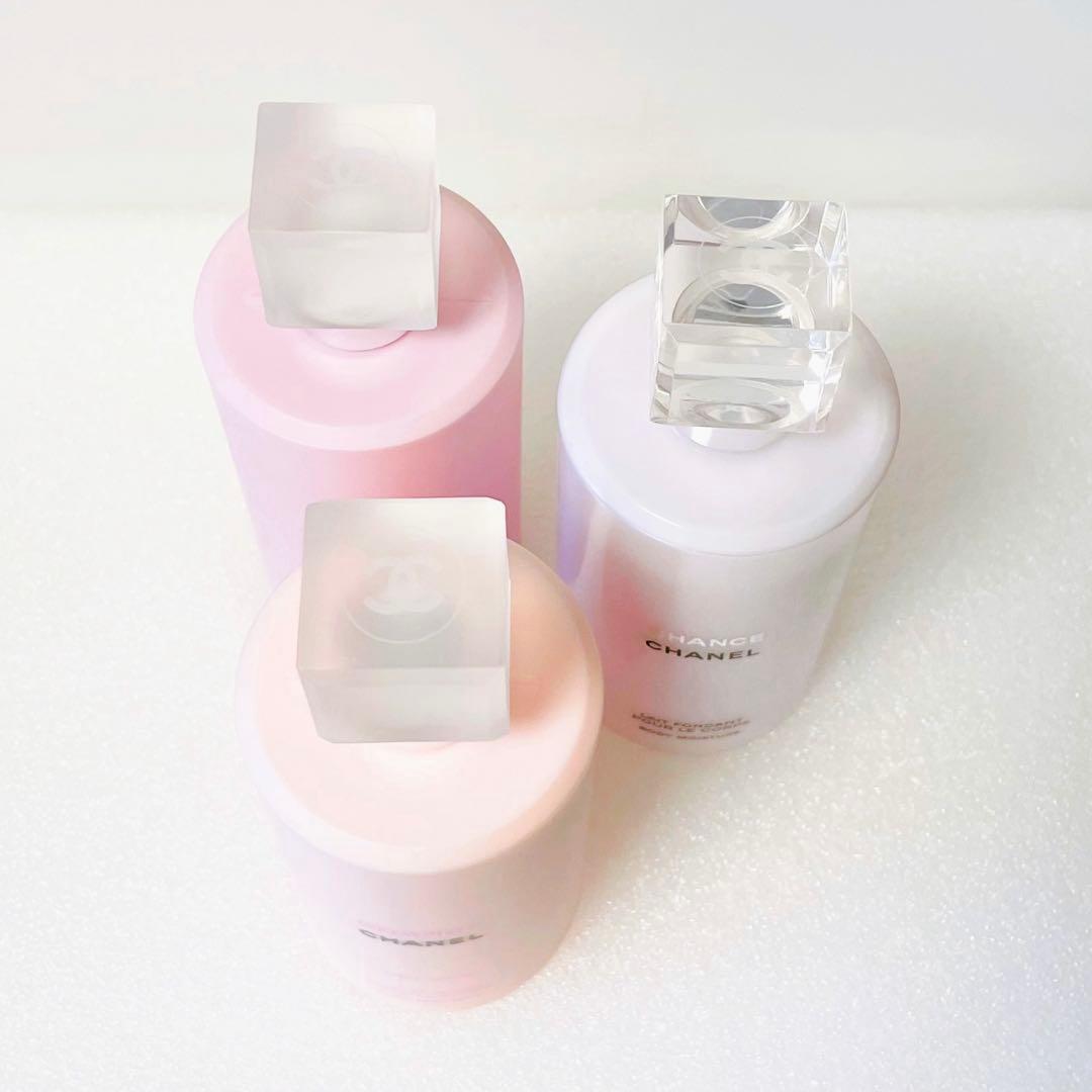 シャネル　チャンスオーヴィーヴボディモイスチャー　ボディ用乳液　ボディークリーム