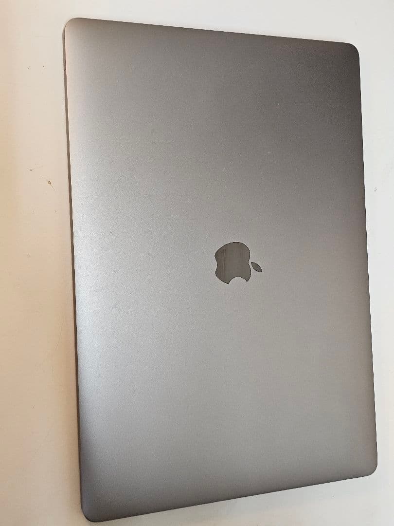 MacBook Pro 15インチ2016/Core i7/16GB/512GB