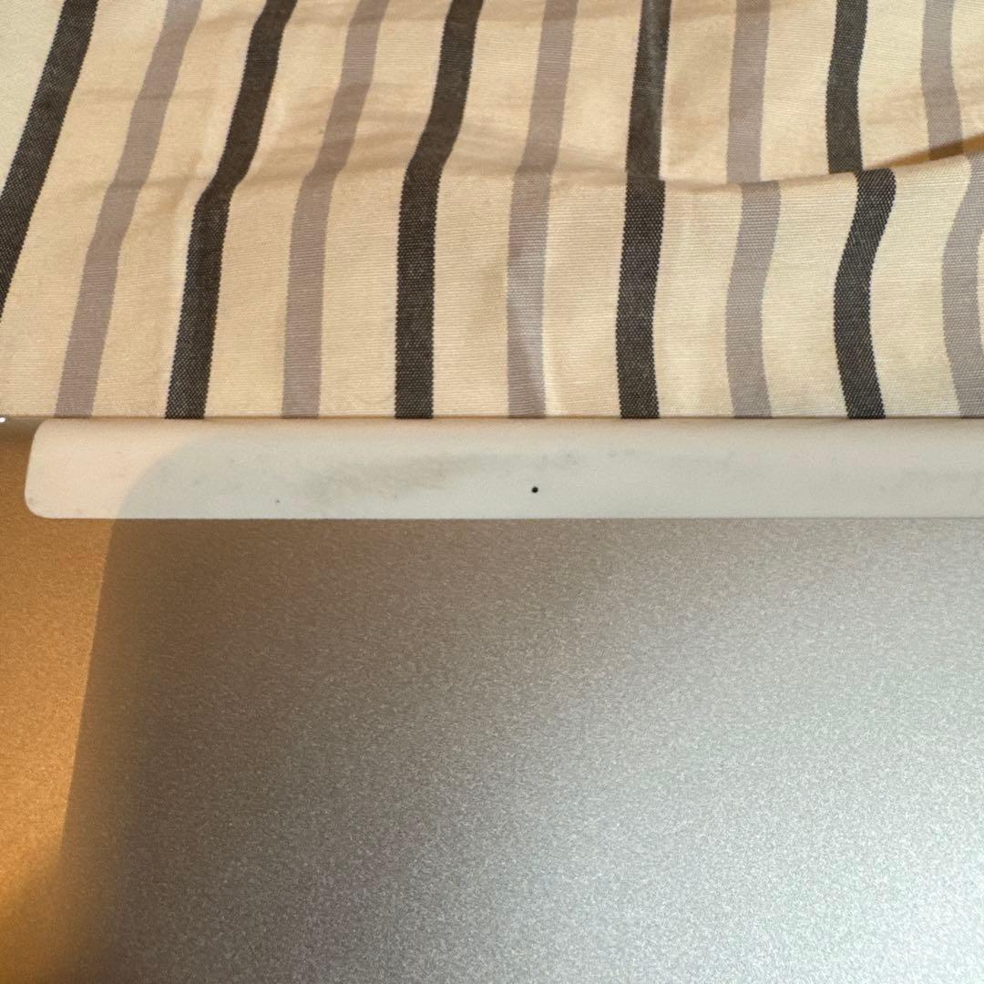 iPad (第5世代) Wi-Fi + Cellular