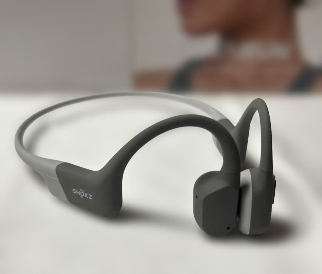 SHOKZ 骨伝導イヤホン グレー ネックバンド式（標準サイズ）