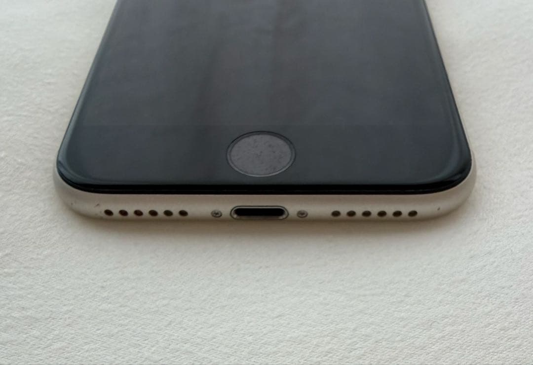 Apple iPhone SE 第3世代 スターライト 充電ケーブル付き