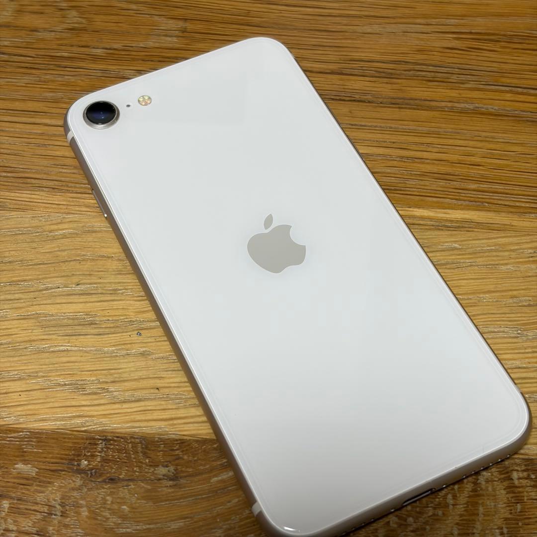 Ｚ*Ｍ様 バッテリー新品　iPhoneSE第3世代64GB SIMフリー　美品