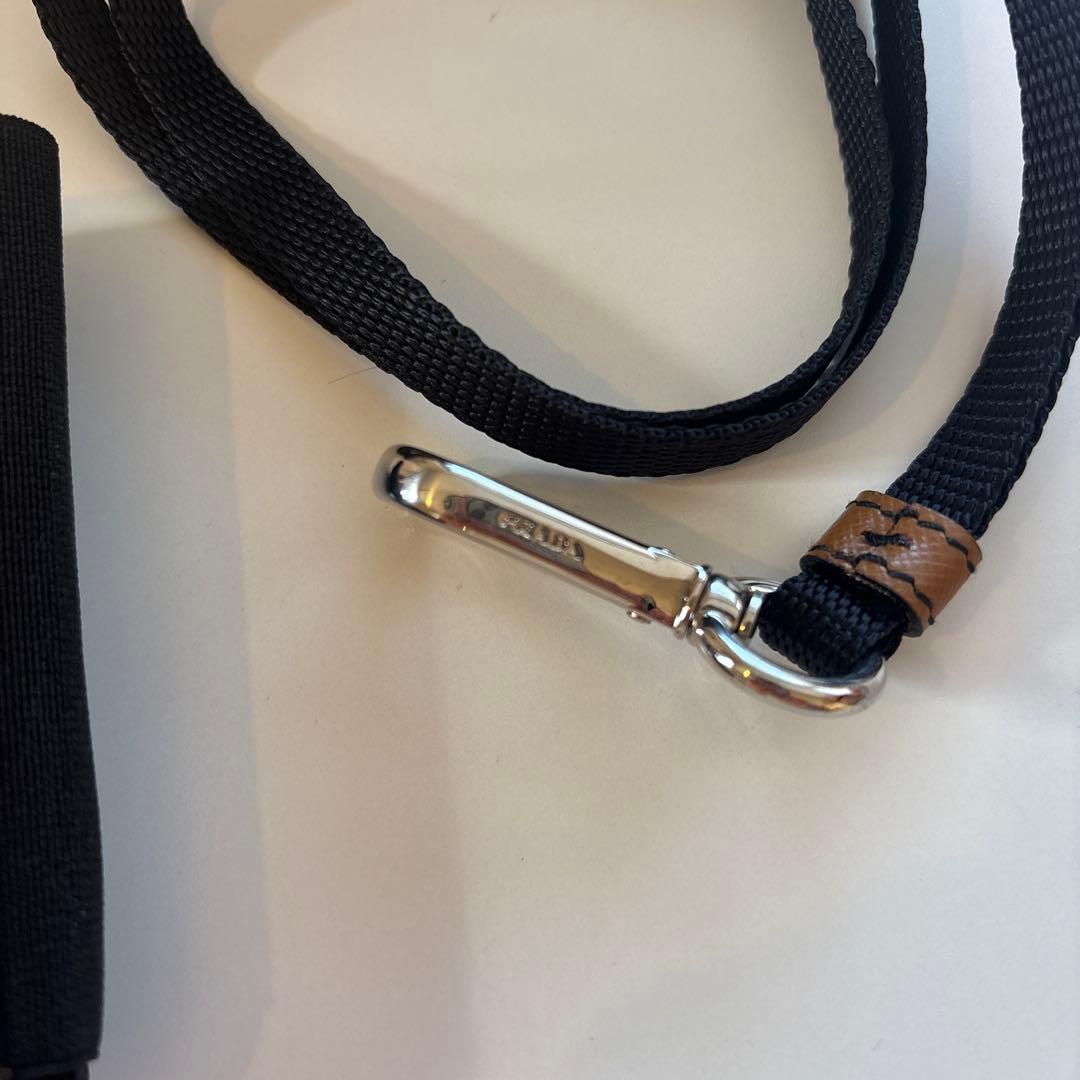 PRADA マイクロミニ　ネックストラップ　ハート型スタッズスマホケース