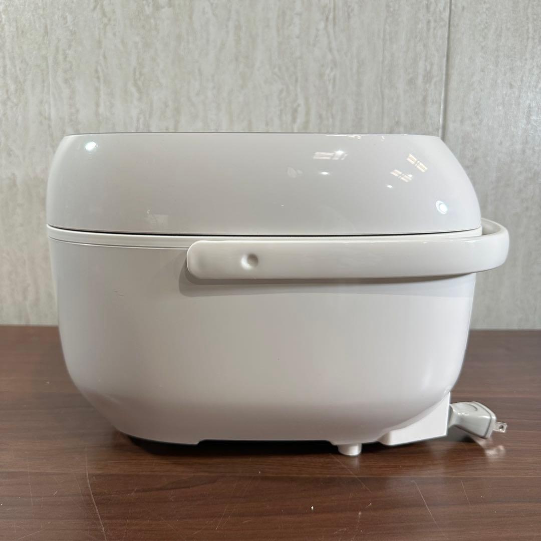 美品　Panasonic IH炊飯器 SR-KT067 0.63L 18年製