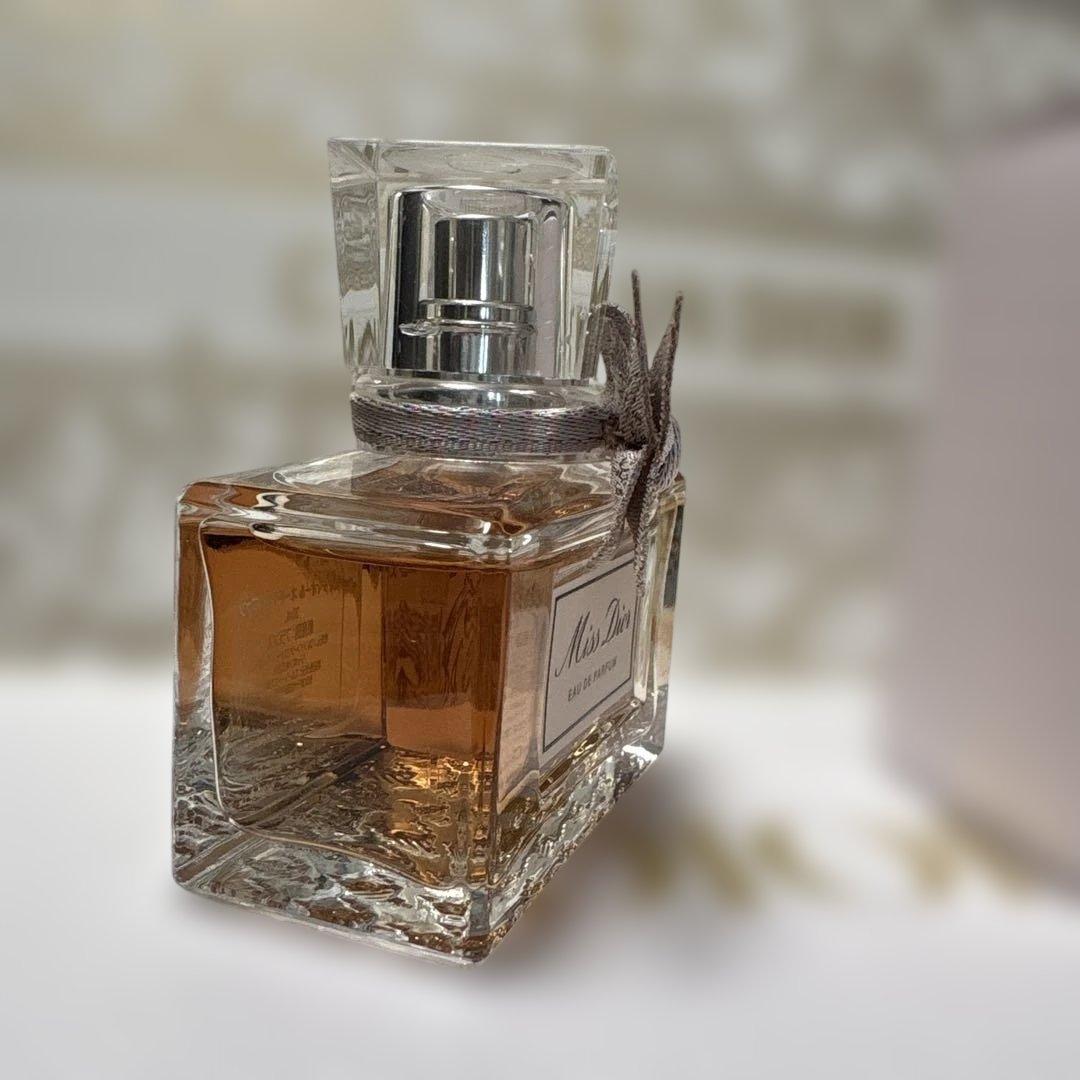 DIOR ミスディオールオードパルファム30mlとサンプル2個