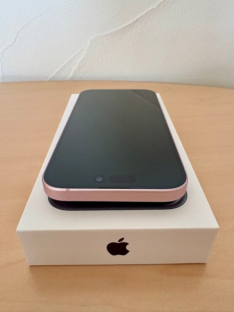 iPhone15 128GB ピンク SIMフリー【美品】