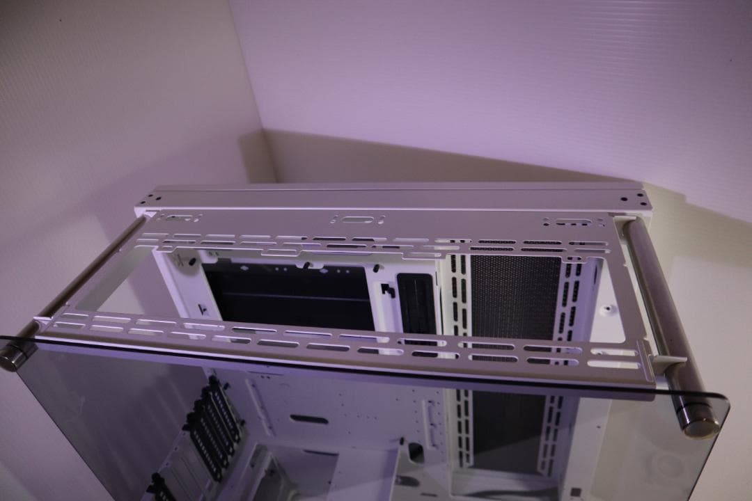 Thermaltake サーマルテイク オープンフレーム ホワイト