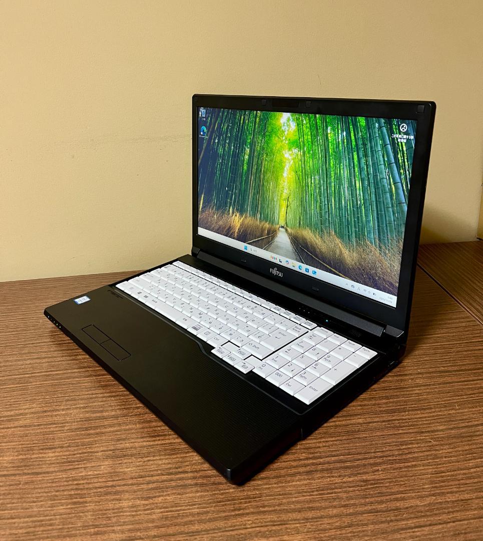 Windowsノート本体 Fujitsu LIFEBOOK A576/RX, 8GB, 500GB HDD