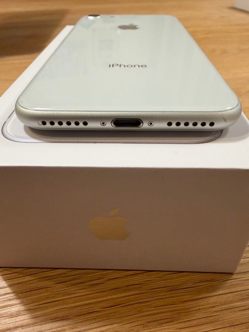 iPhone8 シルバー 256GB バッテリー78% SIMロックなし