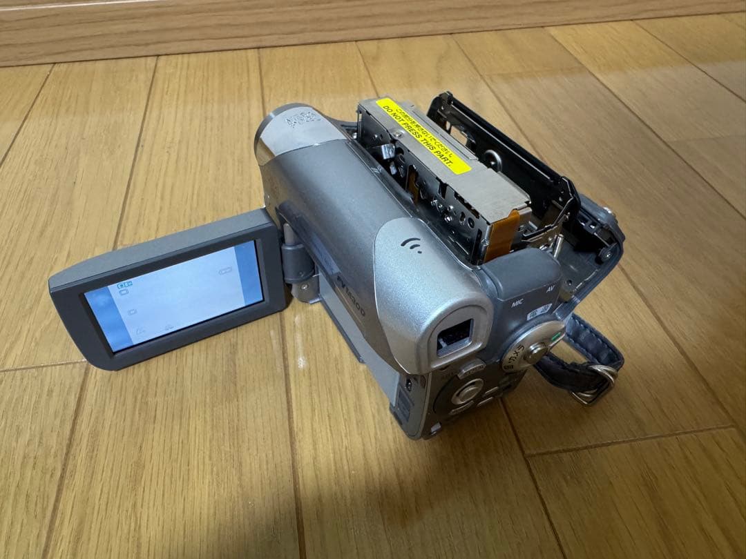 【通電確認済・動作未確認】Canon FV M300 デジタルビデオカメラ