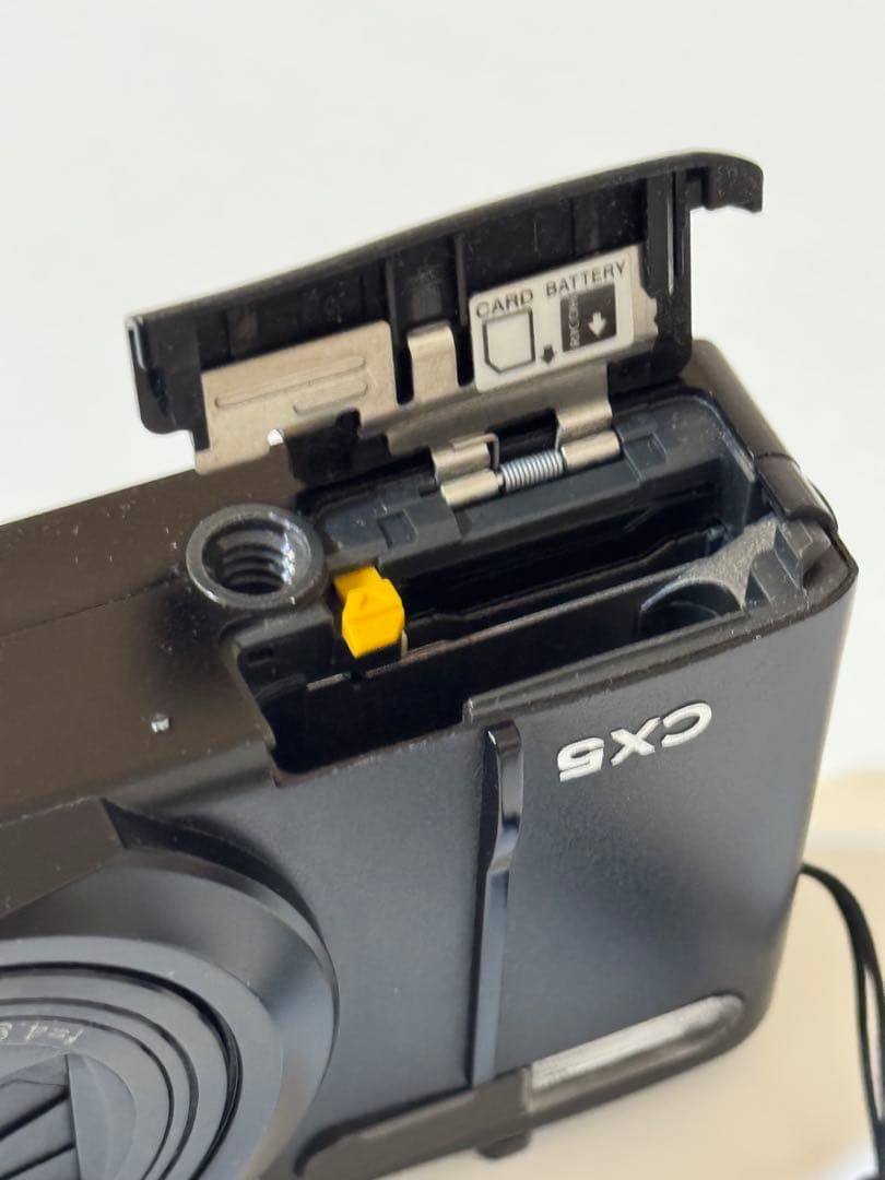 【美品】RICOH コンパクトデジタルカメラ CX5