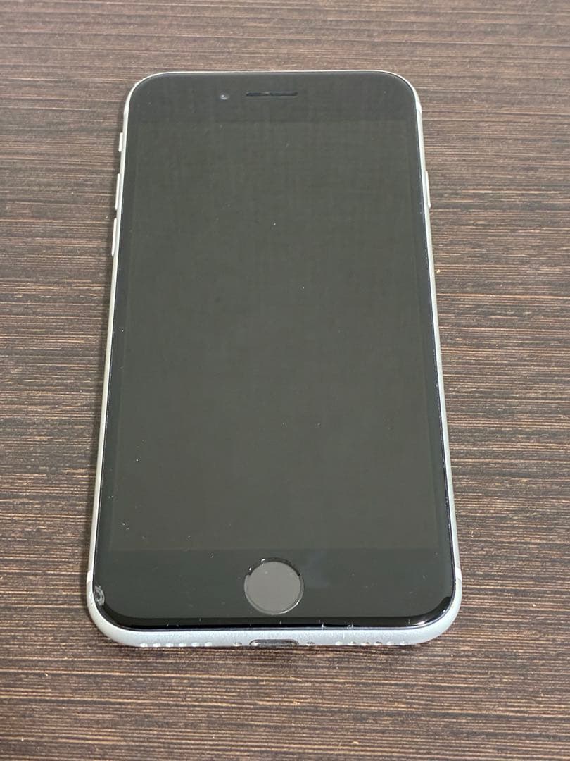 かえる　iPhone SE 第２世代　64GB ホワイト　本体のみ　中古