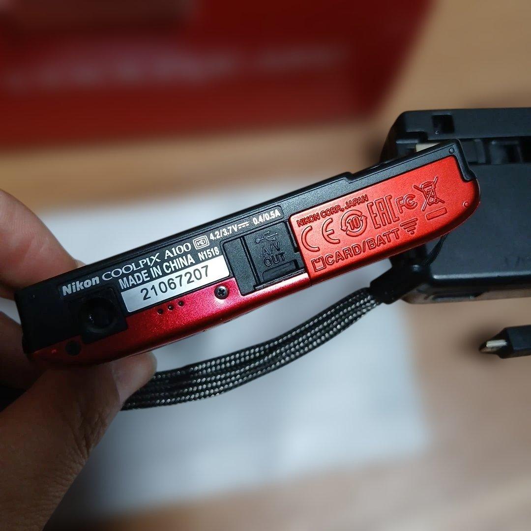 美品　Nikon COOLPIX A100 レッド　デジカメ　動作品