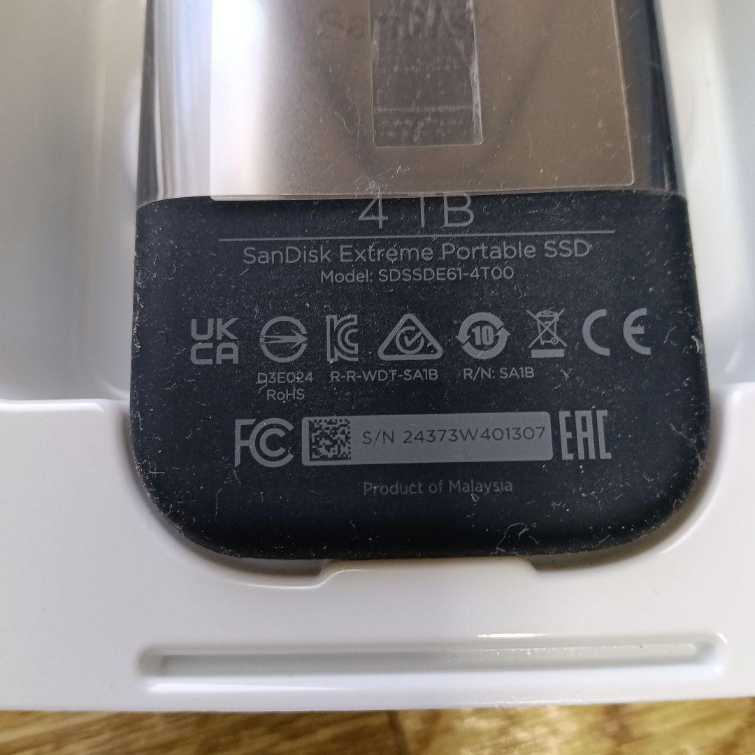 SanDisk 外付けSSD 4TB　4割引!!