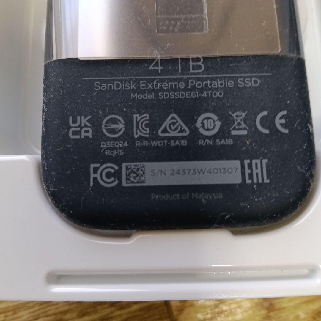 SanDisk 外付けSSD 4TB　4割引!!
