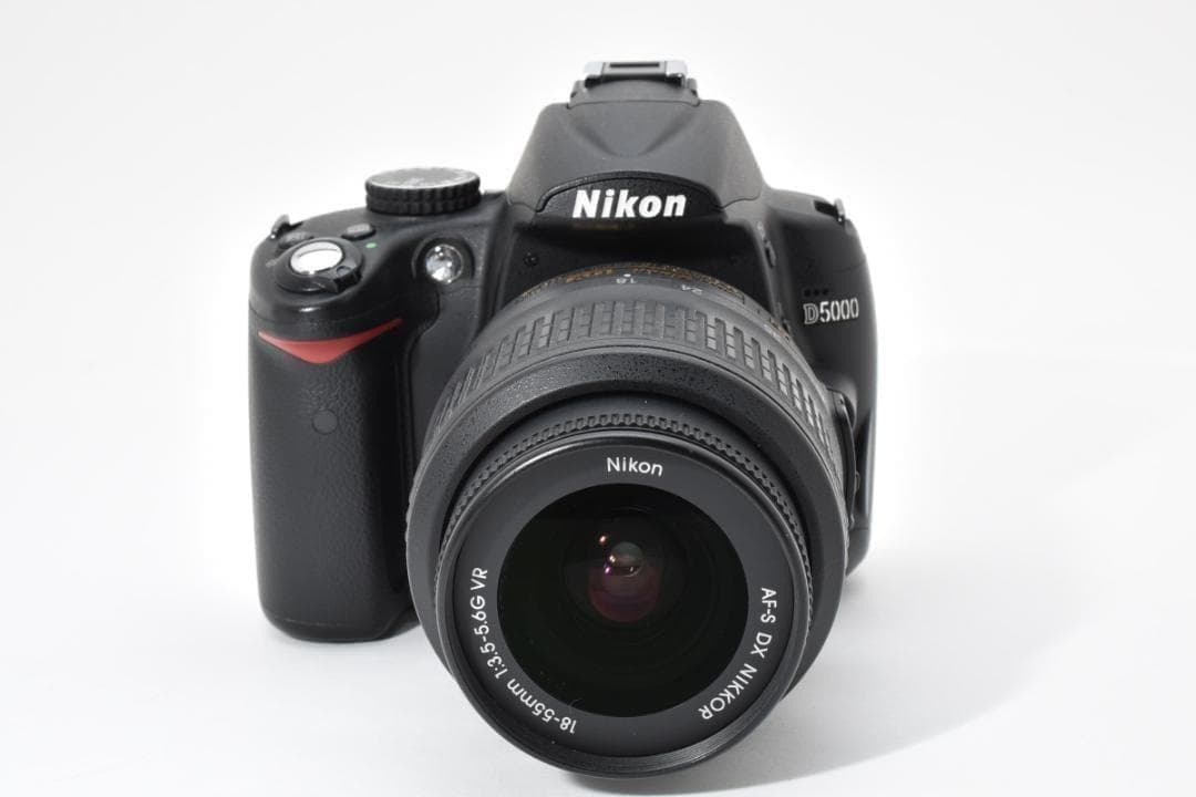 美品✨ショット数8847回!自撮OK＆スマホ転送セット★Nikon D5000