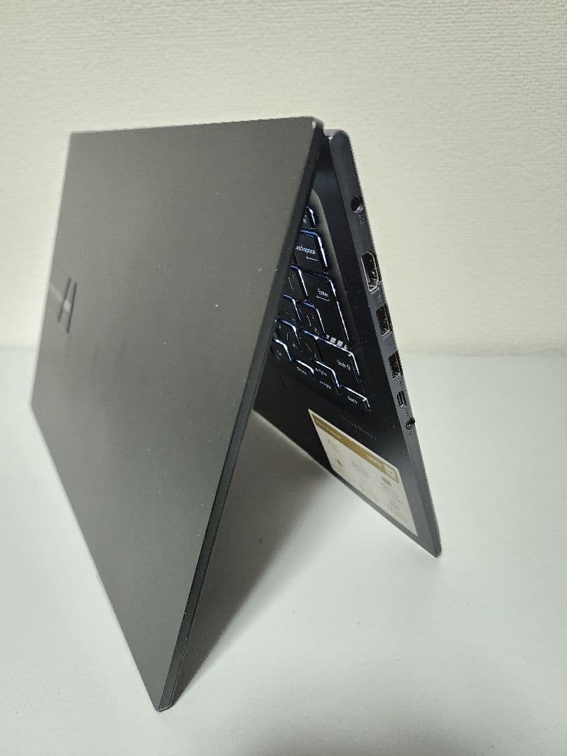 ASUS Vivobook X1405VA　高性能ノートパソコン　第13世代i7