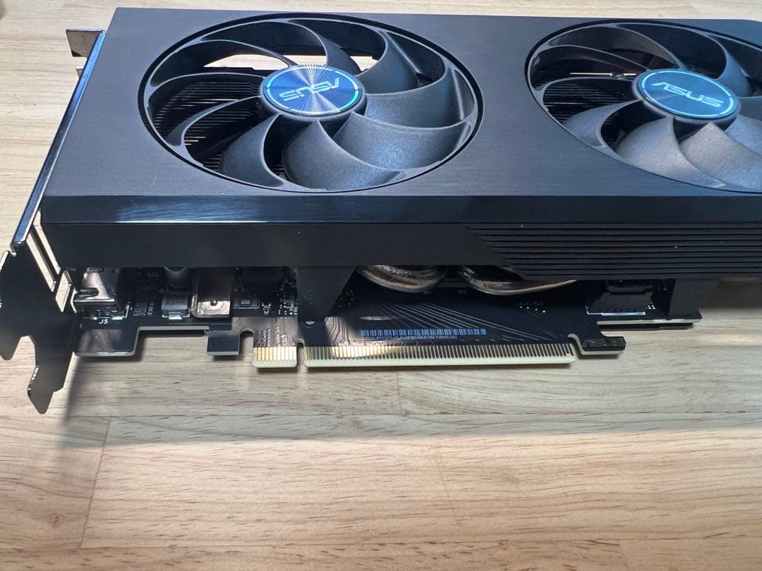 グラフィックボード・グラボ・ビデオカード ASUS GeForce RTX 3070