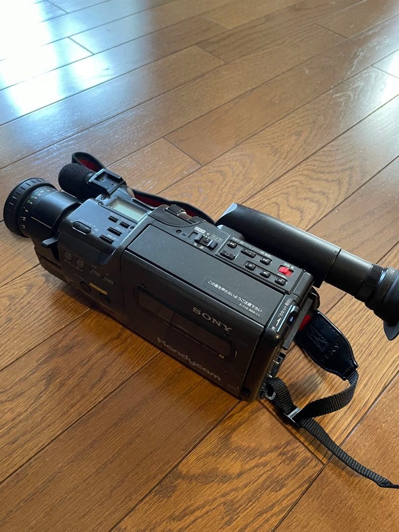 sony ８ミリビデオカメラCCD-F330/F30 （取扱説明書付）