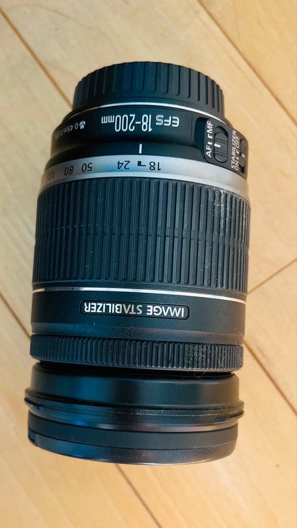 Canon EF-S 18-200mm レンズ