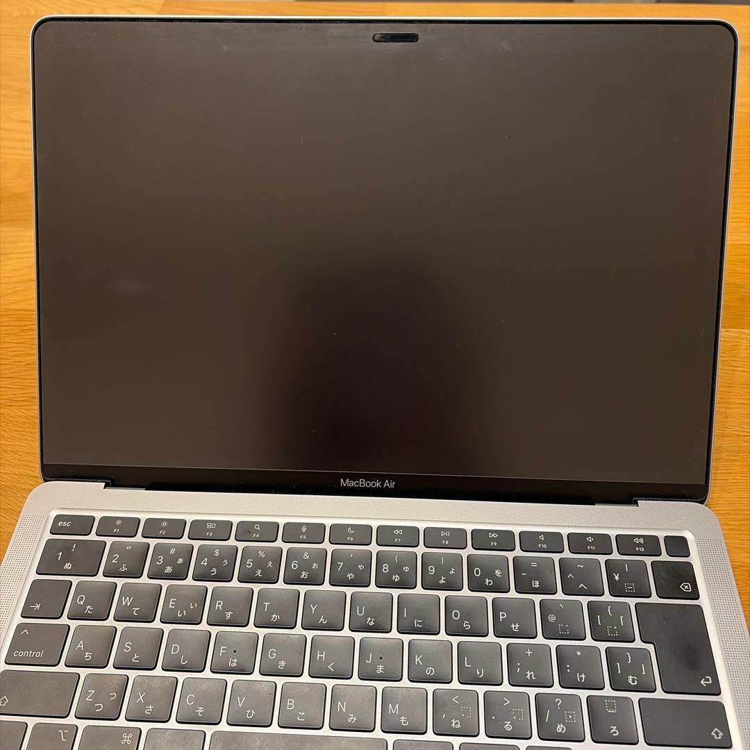 MacBook Air 13インチ（M1/8GB/256GB）