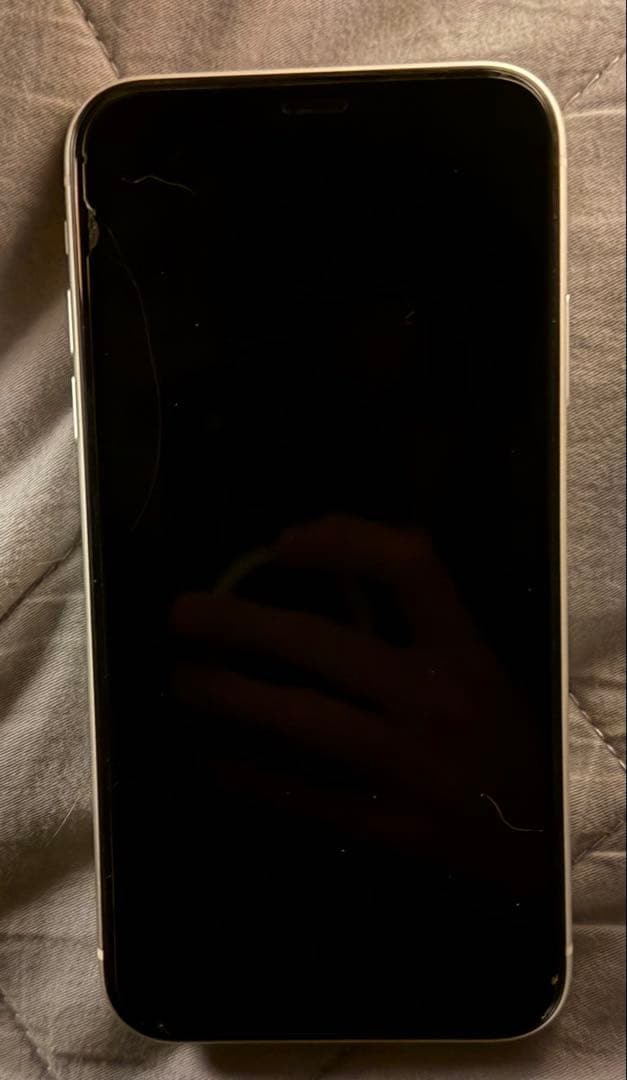 Apple iPhone 11 ホワイト 本体 バッテリー97%