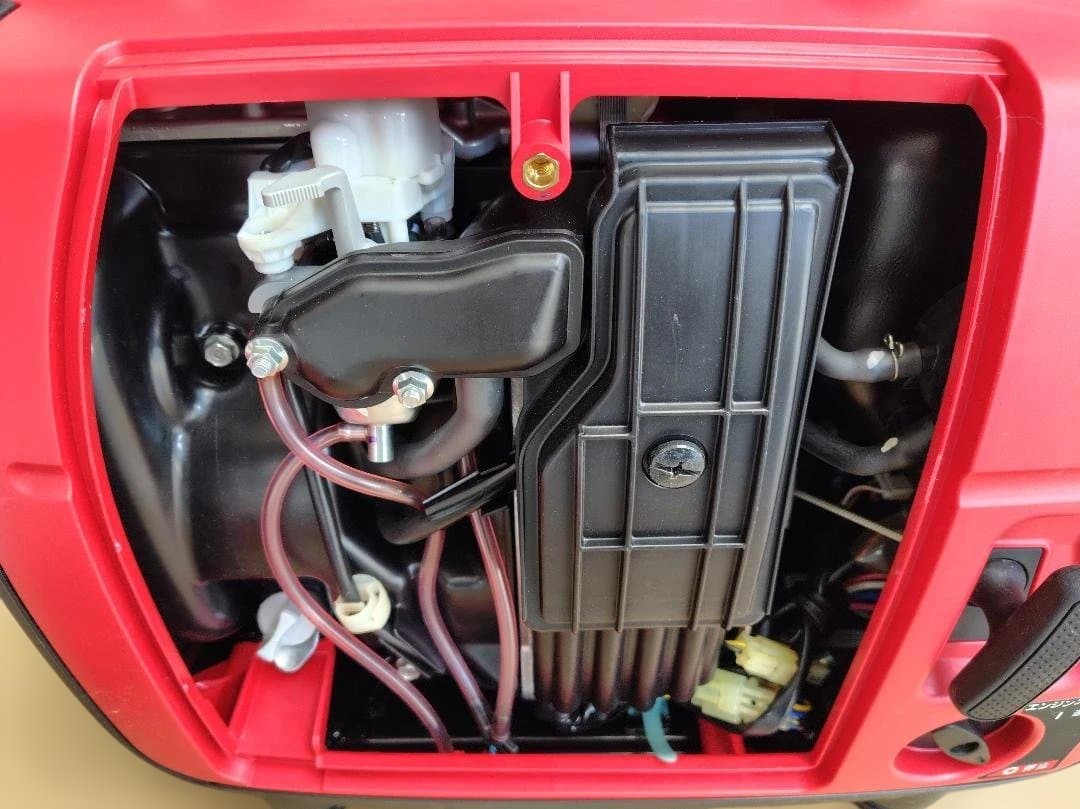 ホンダ　運転時間約7時間　インバーター発電機　EU16i 超低騒音型1.6kVA