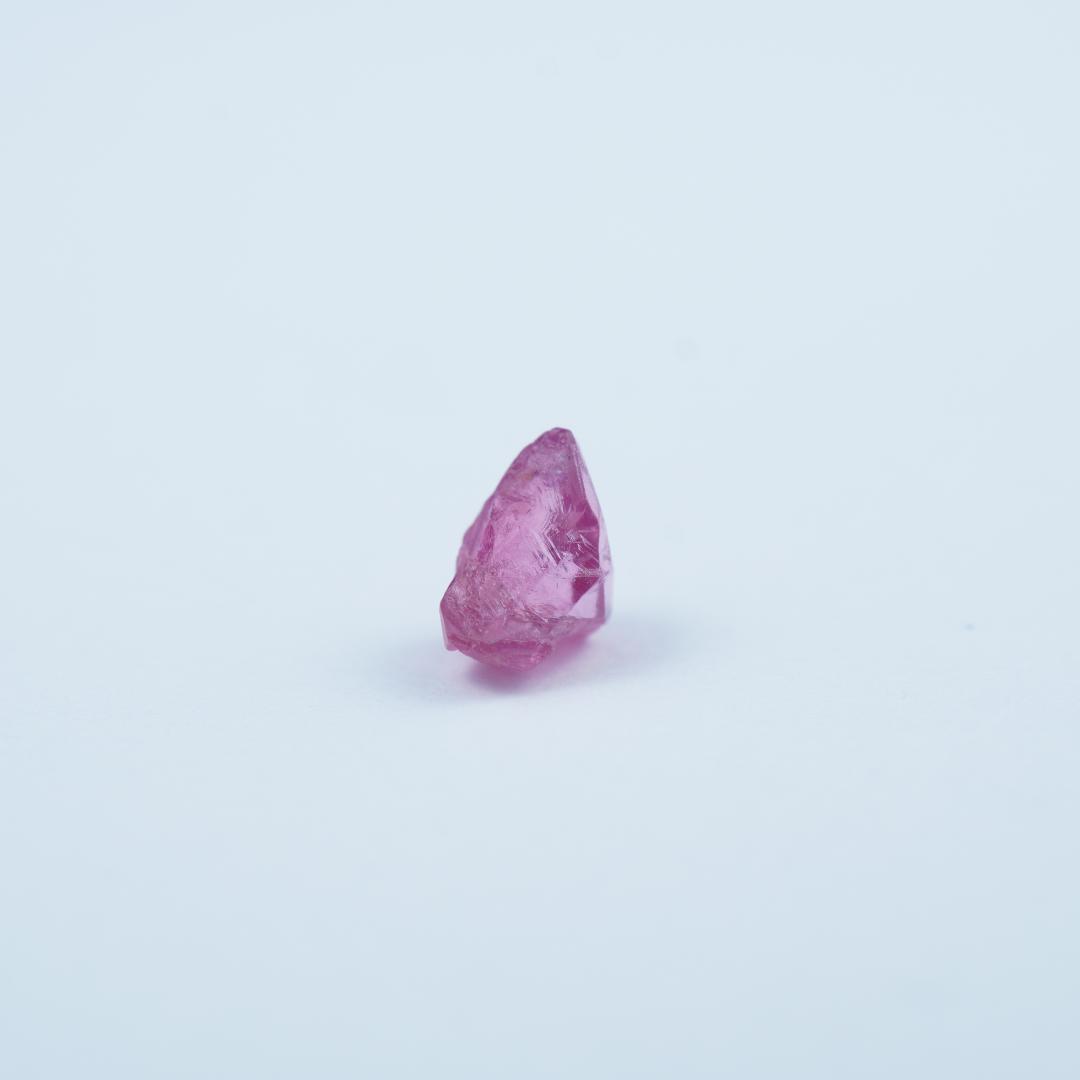 ウインザサファイア　結晶　タンザニア産
