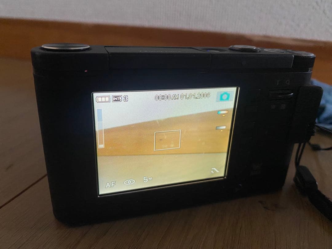 Samsung NV7 コンパクトデジタルカメラ