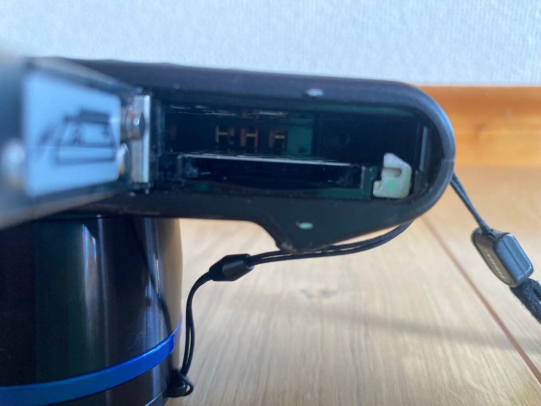 Samsung NV7 コンパクトデジタルカメラ