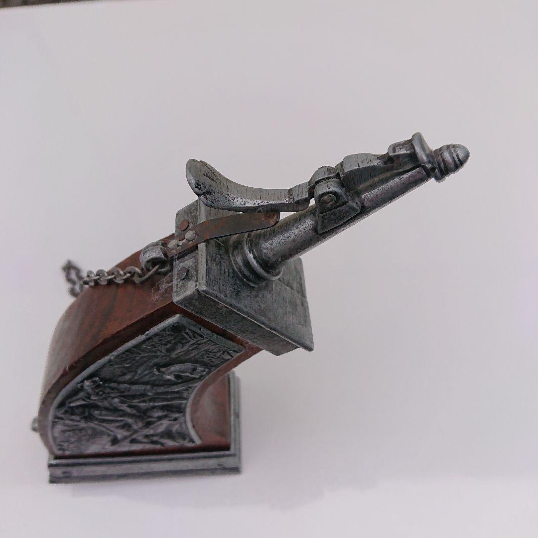 アンティーク銃 &火薬入れ ディスプレイ レトロ ピストル 鉄砲 拳銃