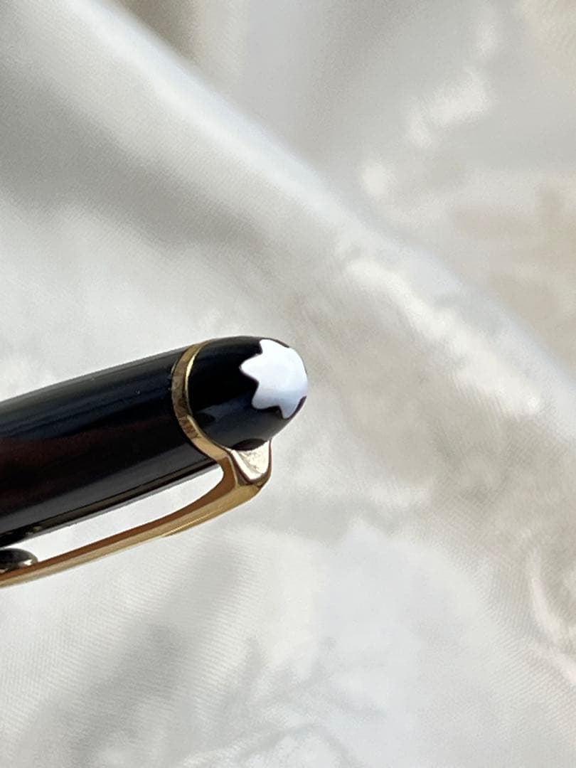 Montblanc ボールペン ブラック　ドイツで購入