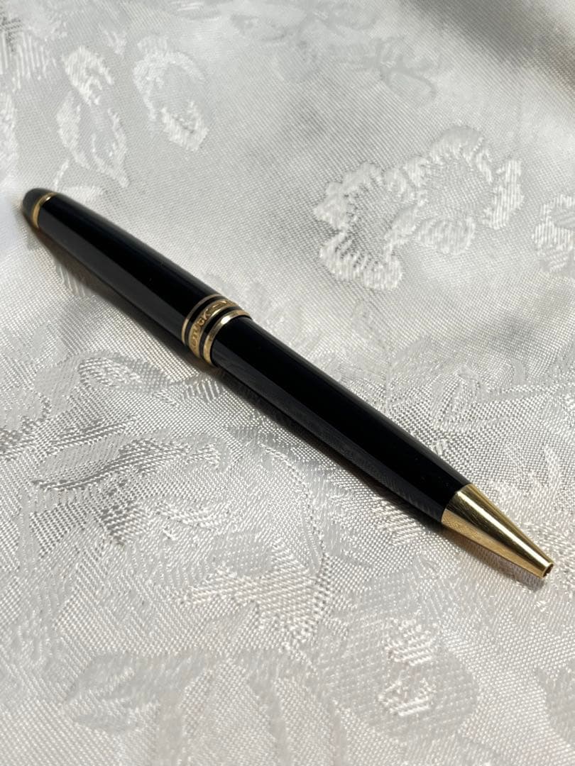 Montblanc ボールペン ブラック　ドイツで購入