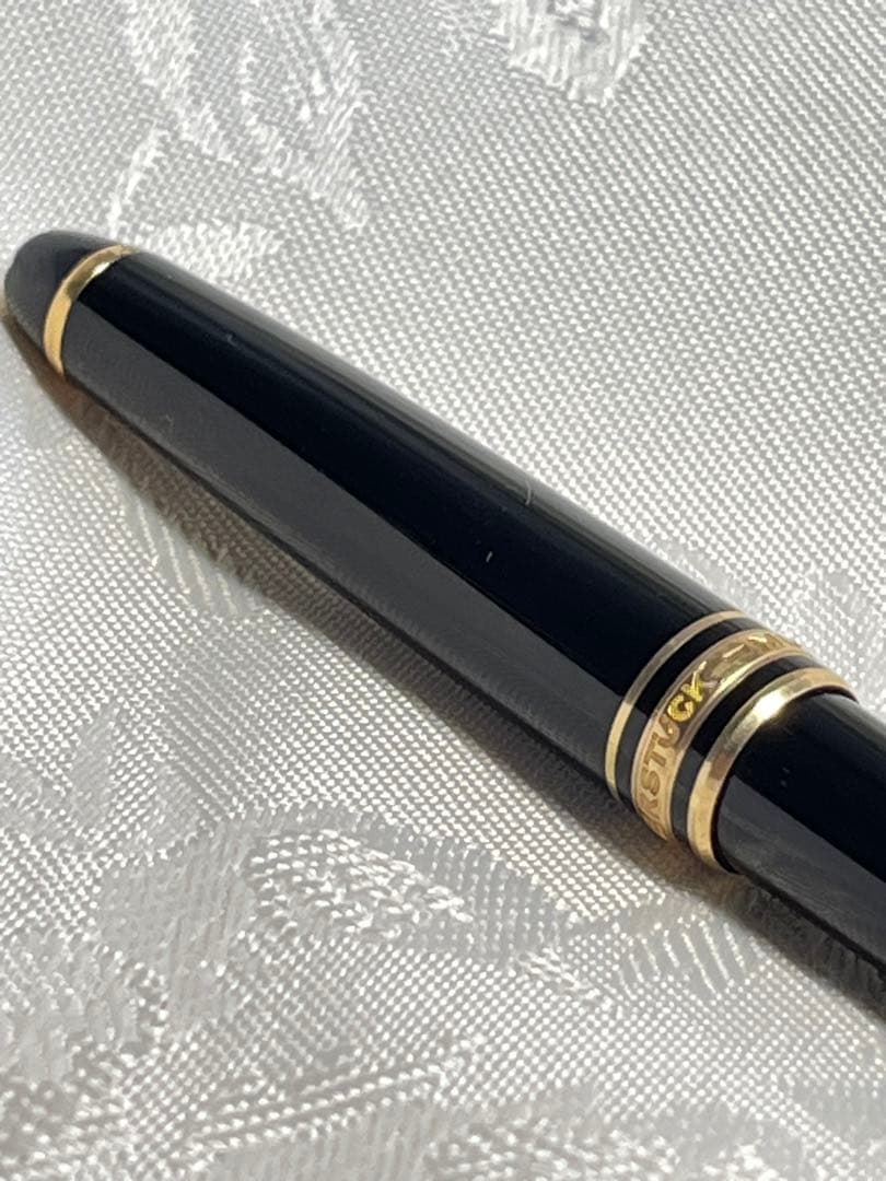 Montblanc ボールペン ブラック　ドイツで購入