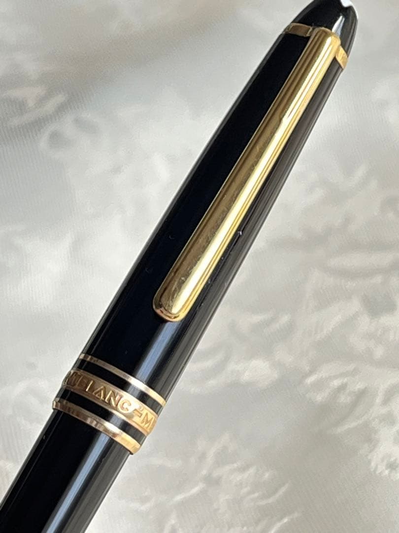 Montblanc ボールペン ブラック　ドイツで購入