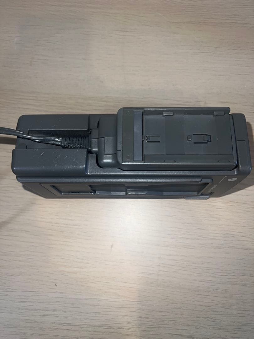 SONYのVideoHi8規格に対応したHandycam、モデルCCD-TR1