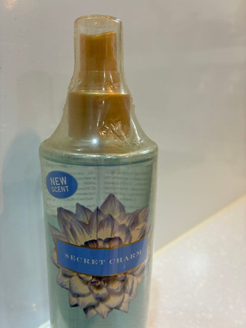 SECRET CHARM ボディミスト 250ml 新しい香り