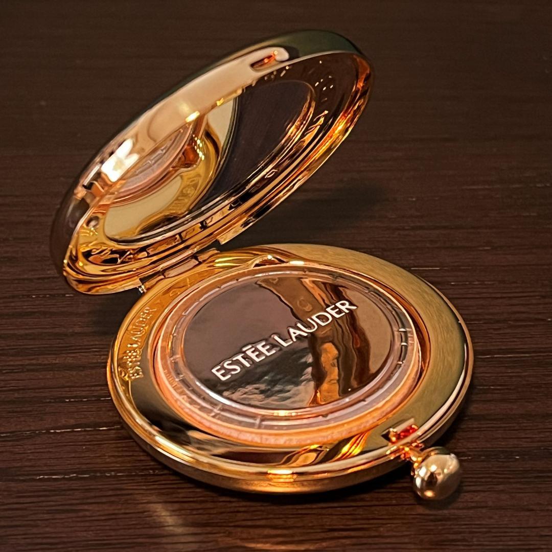 海外限定1　ESTEE LAUDER　エスティローダー　メタルコンパクト