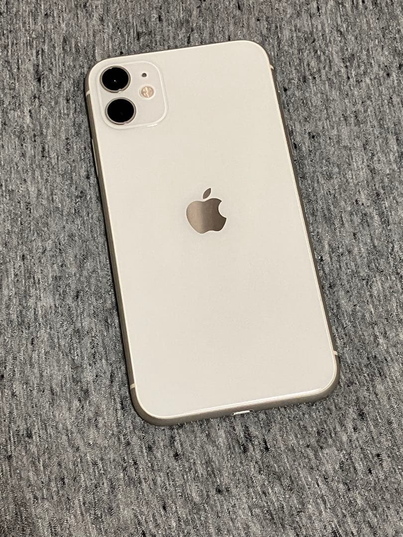 Apple iPhone 11 64GB ホワイト　本体のみ